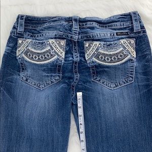 Cute almost new Miss Me Jeans